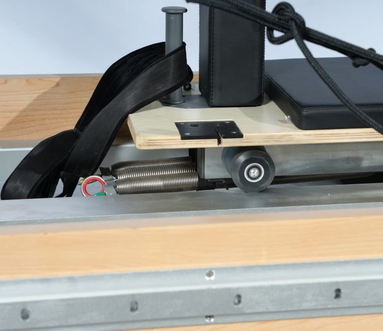 Pilates reformer en bois d'érable avec tour – Image 2